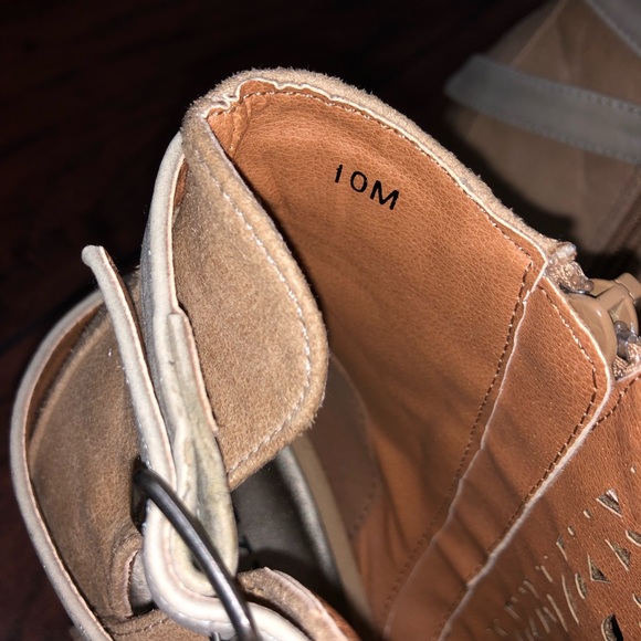 BKE Sole peep toe eyelet cut out heeled booties. Beautiful but too big. - Picture 3 of 8